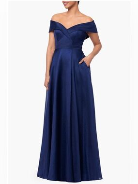 Off the Shoulder Organza Gown
Xscape Evenings new no tags